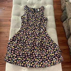 cute women’s flowery dress for summer